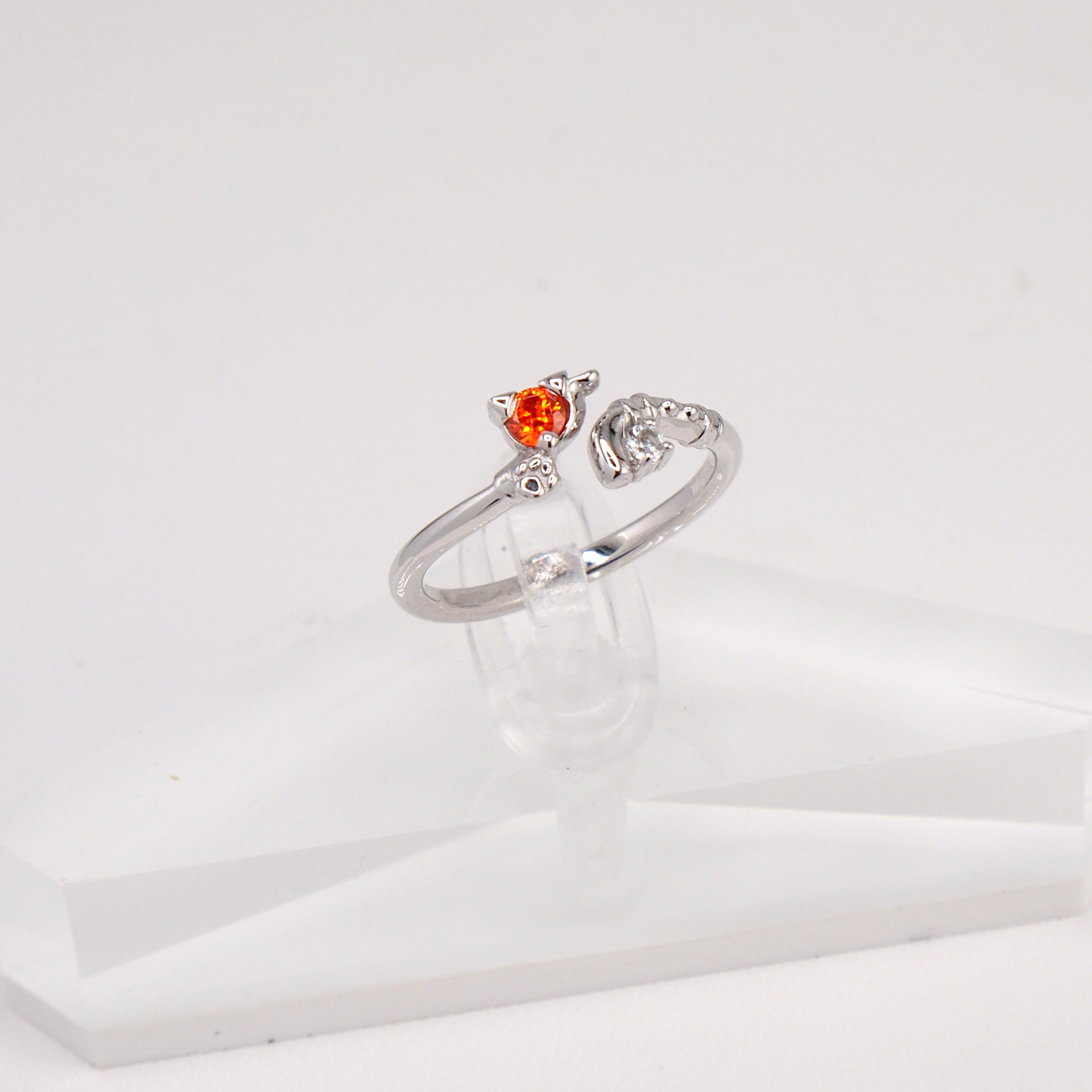 [ PRE-ORDER ] Applesin x NIJISANJI EN : Wishes & Wonders Alban Knox