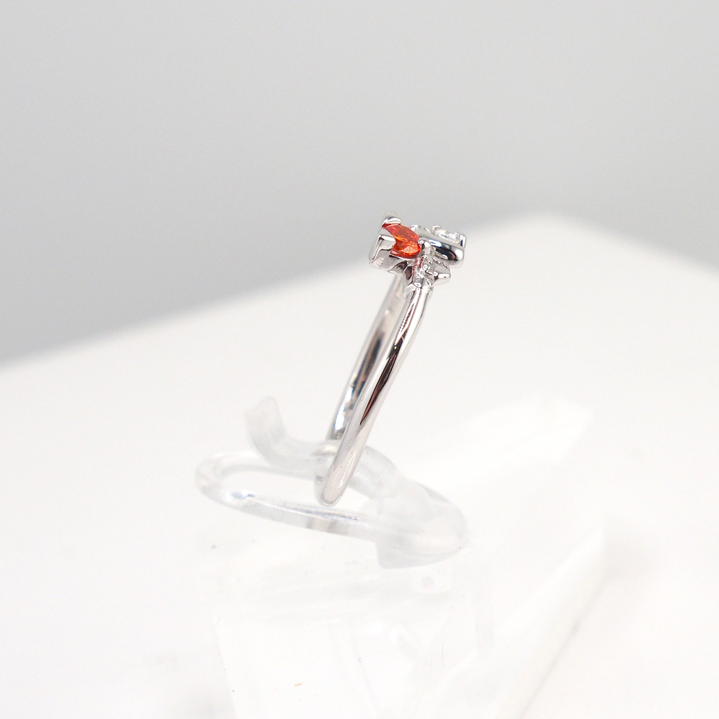 [ PRE-ORDER ] Applesin x NIJISANJI EN : Wishes & Wonders Alban Knox