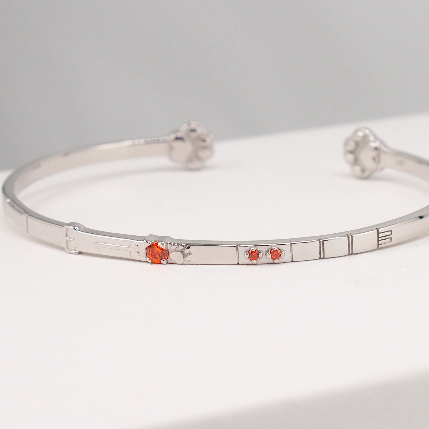 [ PRE-ORDER ] Applesin x NIJISANJI EN : Wishes & Wonders Alban Knox